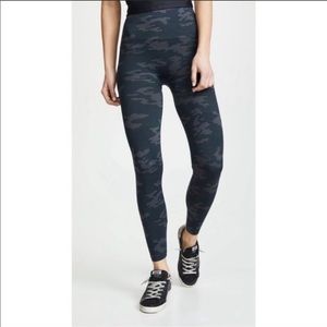Spanx Look At Me Now Camo Leggings Size Medium